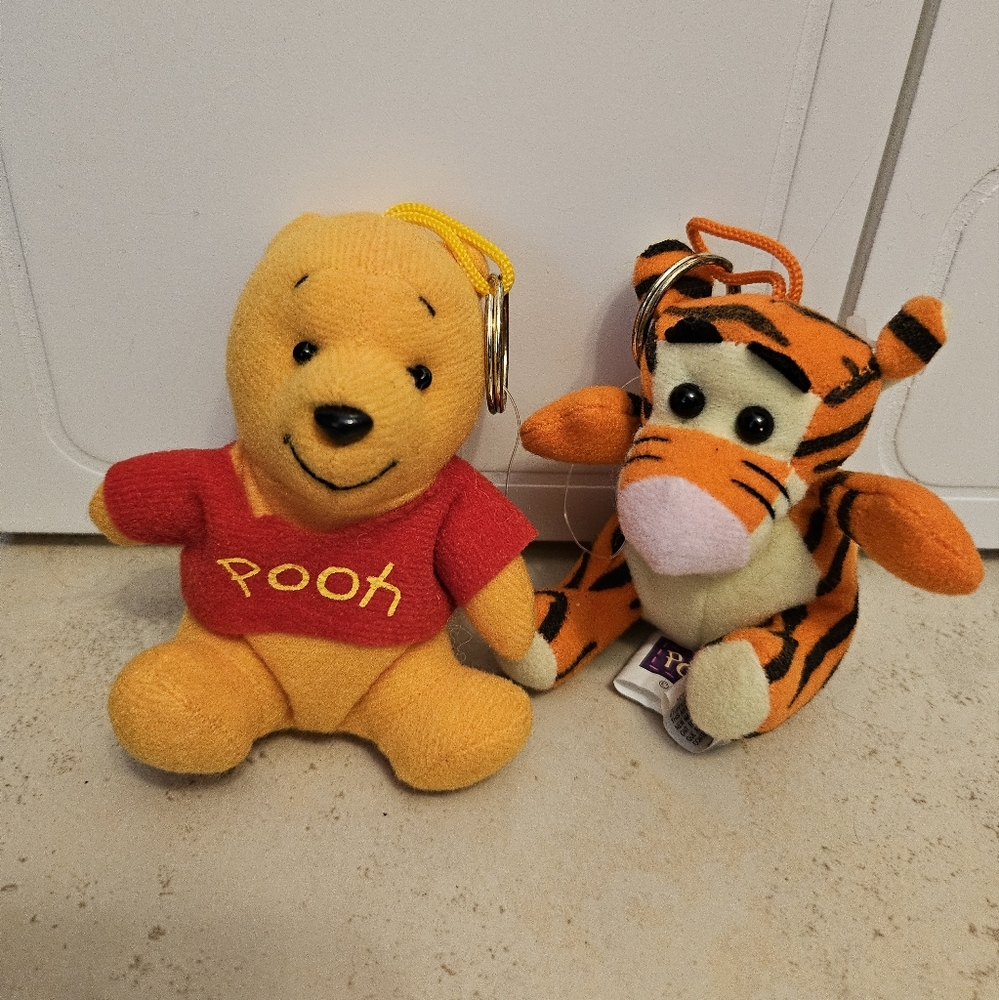 Winnie the Pooh and Tigger zipper keychains
